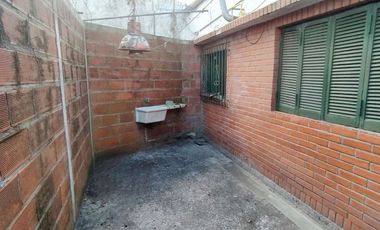 Ph en venta La Plata 1 ambiente  a reciclar