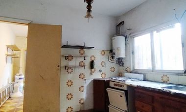 Ph en venta La Plata 1 ambiente  a reciclar