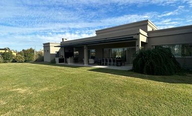 Venta espectacular casa Fincas  San Vicente Golf