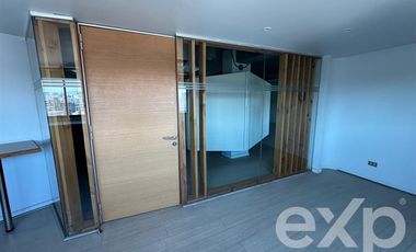 Oficina en Arriendo en Santa Rosa Esquina Alameda