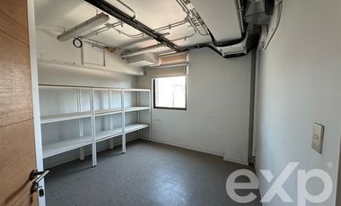 Oficina en Arriendo en Santa Rosa Esquina Alameda