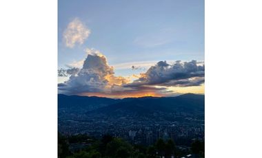 Venta de Hermosa Casa de Lujo en Las Palmas con Vista a la Ciudad