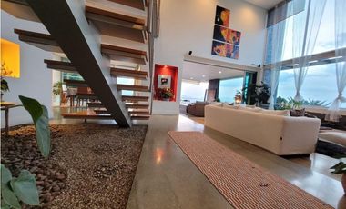 Venta de Hermosa Casa de Lujo en Las Palmas con Vista a la Ciudad