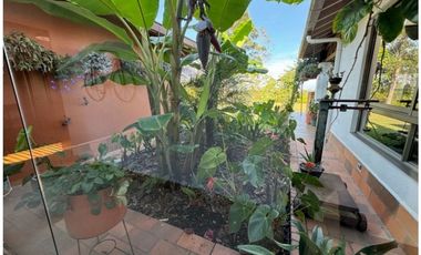 Venta de Hermosa Casa Campestre Cerca del Aeropuerto
