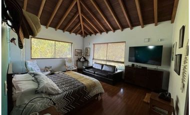 Venta de Hermosa Casa Campestre Cerca del Aeropuerto