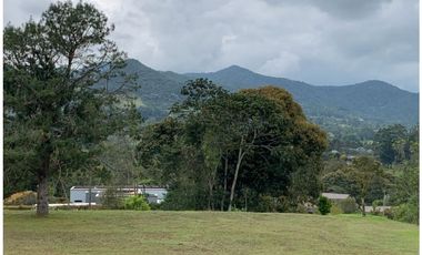 Venta de Lote en la Vía San Antonio la Ceja, Ubicación y Aprovechable