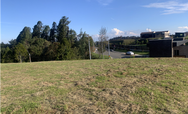 Venta de Lote en Alto de Palmas Via Aeropuerto en Unidad Cerrada