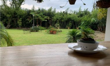 Venta de Finca Tradicional en Llanogrande Ubicación y Topografía Plana