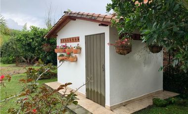 Venta de Finca Tradicional en Llanogrande Ubicación y Topografía Plana