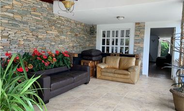 Venta de Finca Tradicional en Llanogrande Ubicación y Topografía Plana