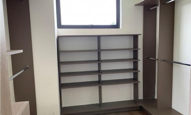 Venta Casa de Lujo en El Retiro para Estrenar Ubicación y Exclusividad