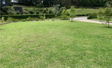 Venta Casa de Lujo en El Retiro para Estrenar Ubicación y Exclusividad