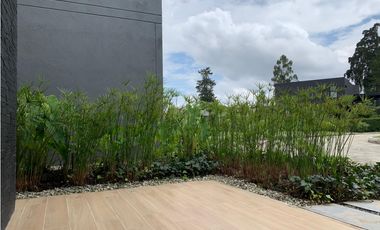 Venta Casa de Lujo en El Retiro para Estrenar Ubicación y Exclusividad