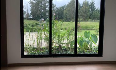 Venta Casa de Lujo en El Retiro para Estrenar Ubicación y Exclusividad