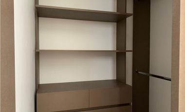 Venta Casa de Lujo en El Retiro para Estrenar Ubicación y Exclusividad