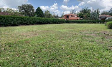 Venta de Lote en Exclusiva Urbanización Cerrada en Llanogrande