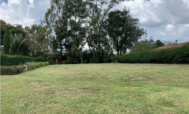 Venta de Lote en Exclusiva Urbanización Cerrada en Llanogrande