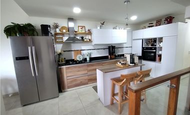 Venta de Casa en Zona Urbana de la Ceja, Cerca al Viva