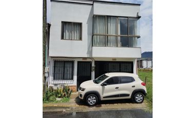 Venta de Casa en Zona Urbana de la Ceja, Cerca al Viva