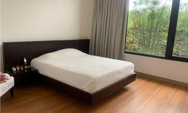 Venta de Hermosa Casa de Lujo en Urbanización Cerrada Alto de Palmas