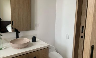 Venta de Hermosa Casa de Lujo en Urbanización Cerrada Alto de Palmas