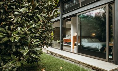 Venta de Hermosa Casa en El Alto de Palmas, Unidad Cerrada Naturaleza