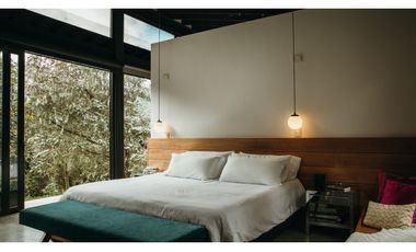 Venta de Hermosa Casa en El Alto de Palmas, Unidad Cerrada Naturaleza
