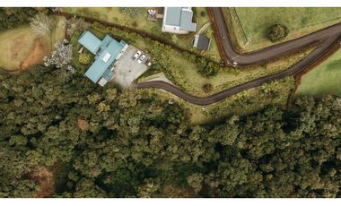Venta de Hermosa Casa en El Alto de Palmas, Unidad Cerrada Naturaleza