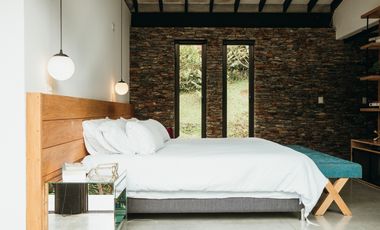 Venta de Hermosa Casa en El Alto de Palmas, Unidad Cerrada Naturaleza