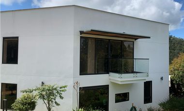 Venta de Hermosa Casa En Exclusiva Unidad Cerrada a Minutos de La Ceja