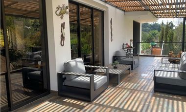 Venta de Hermosa Casa En Exclusiva Unidad Cerrada a Minutos de La Ceja