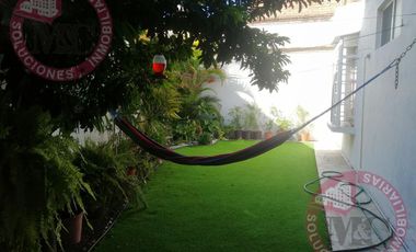 Casa con departamento independiente a la venta en Fracc. El Dorado, Ags.