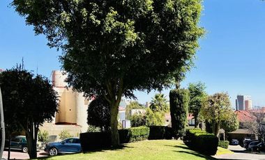 Venta o Renta Casa La Vista, Av Lomas Country