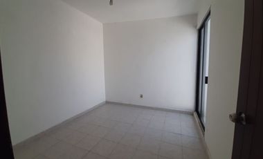 Casa de 3 recs. en renta en Santa Maria Tulpetlac