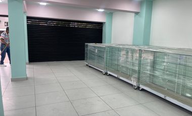 ARRIENDO LOCAL EN EL ESTADIO SOBRE LA AVENIDA 80 M