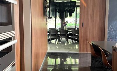 Lujo y Funcionalidad - Casa en Venta en Los Encinos Country Club