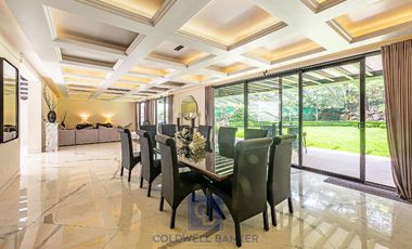 Lujo y Funcionalidad - Casa en Venta en Los Encinos Country Club