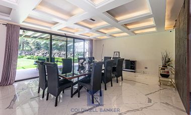 Lujo y Funcionalidad - Casa en Venta en Los Encinos Country Club