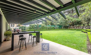 Lujo y Funcionalidad - Casa en Venta en Los Encinos Country Club