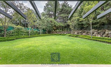 Lujo y Funcionalidad - Casa en Venta en Los Encinos Country Club