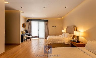 Lujo y Funcionalidad - Casa en Venta en Los Encinos Country Club