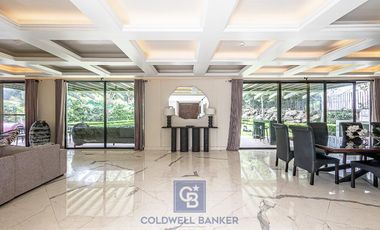 Lujo y Funcionalidad - Casa en Venta en Los Encinos Country Club