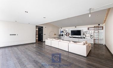 Lujo y Funcionalidad - Casa en Venta en Los Encinos Country Club