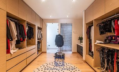 Lujo y Funcionalidad - Casa en Venta en Los Encinos Country Club