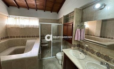 VENTA de CASA RESIDENCIAL en BUCARAMANGA