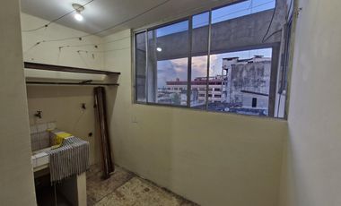 Venta de Depart Centro de Gye, 3 Habitaciones, con ascensor. (LC)