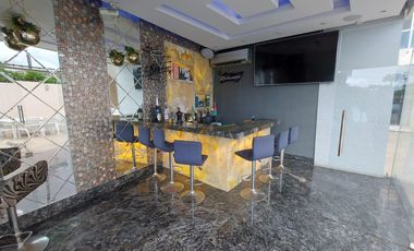 Venta villa 5 dormitorios en La Laguna vista al lago