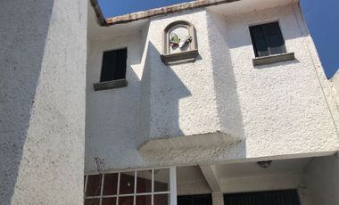 CASA EN RENTA  EN LOMAS DE VALLE DORADO, VIGILANCIA.