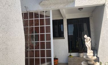 CASA EN RENTA  EN LOMAS DE VALLE DORADO, VIGILANCIA.