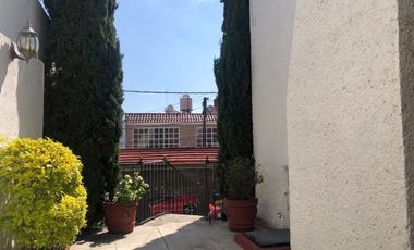 CASA EN RENTA  EN LOMAS DE VALLE DORADO, VIGILANCIA.